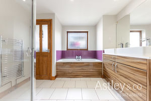 bathroom- click for photo gallery
